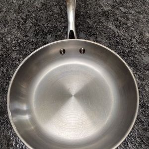 Belgique stainless steel skillet 10 inch only used once